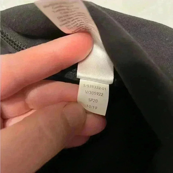 Athleta Salutation Stash w/pocket 7/8 Twist Tight in Powervita ankle size XSmall - Picture 11 of 11